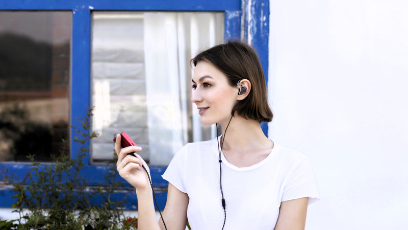 Pros and Cons of Various Headphones